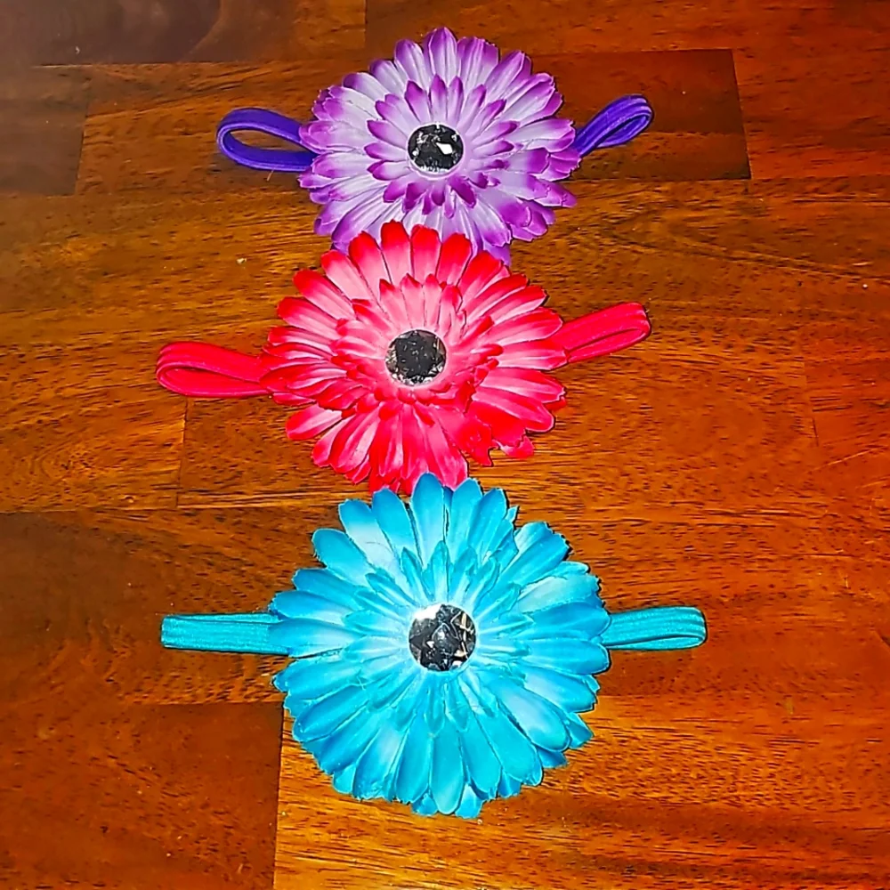 Gorgeous girls,toddler, baby headbands. Large flowers. Super cute